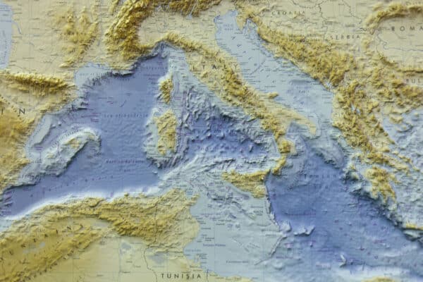 Mediterranean Sea - Carta in rilievo 67 x 124 cm scala 1:4.400.000 - immagine 2